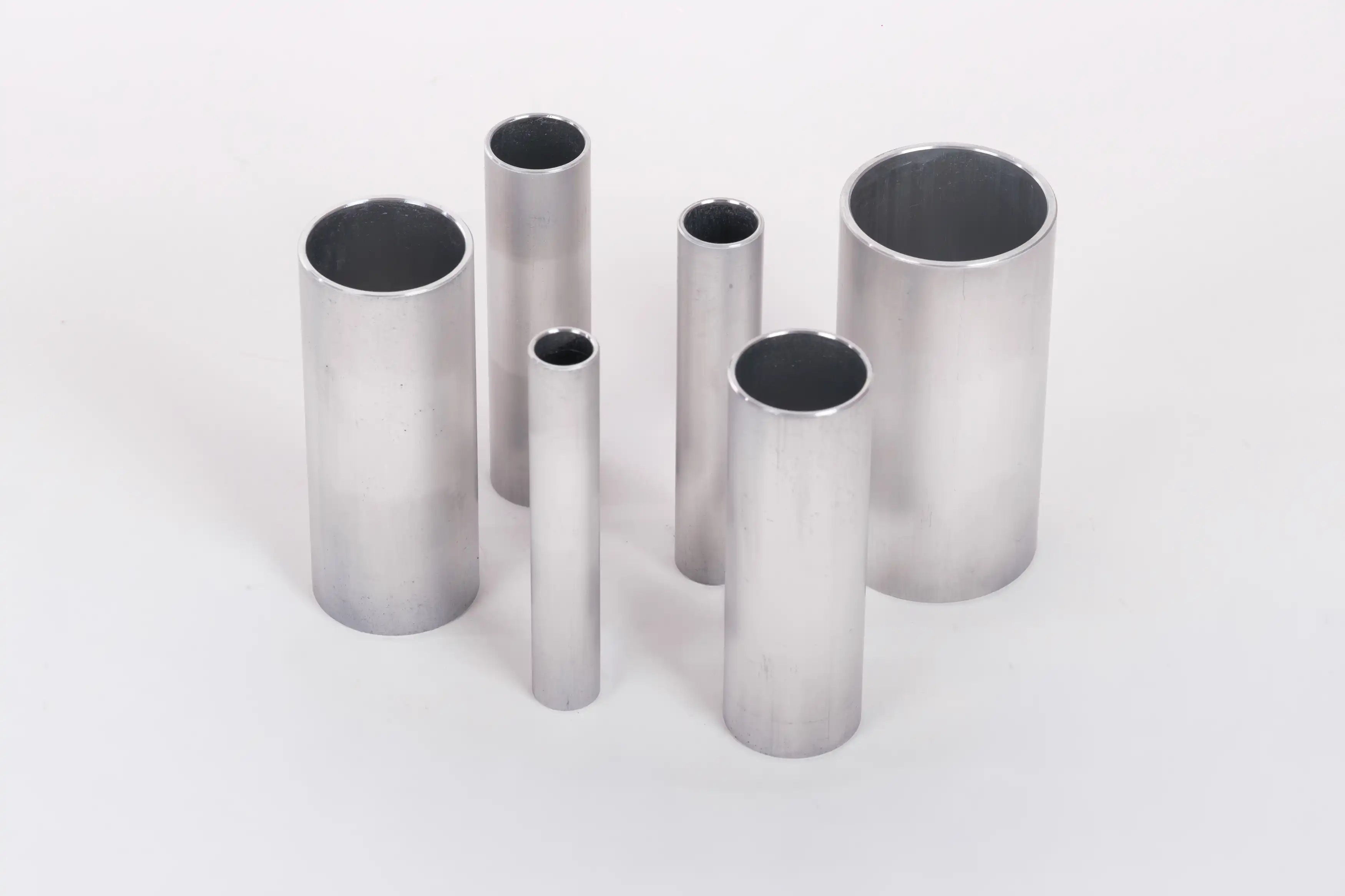 Set of 6 metal tubes
